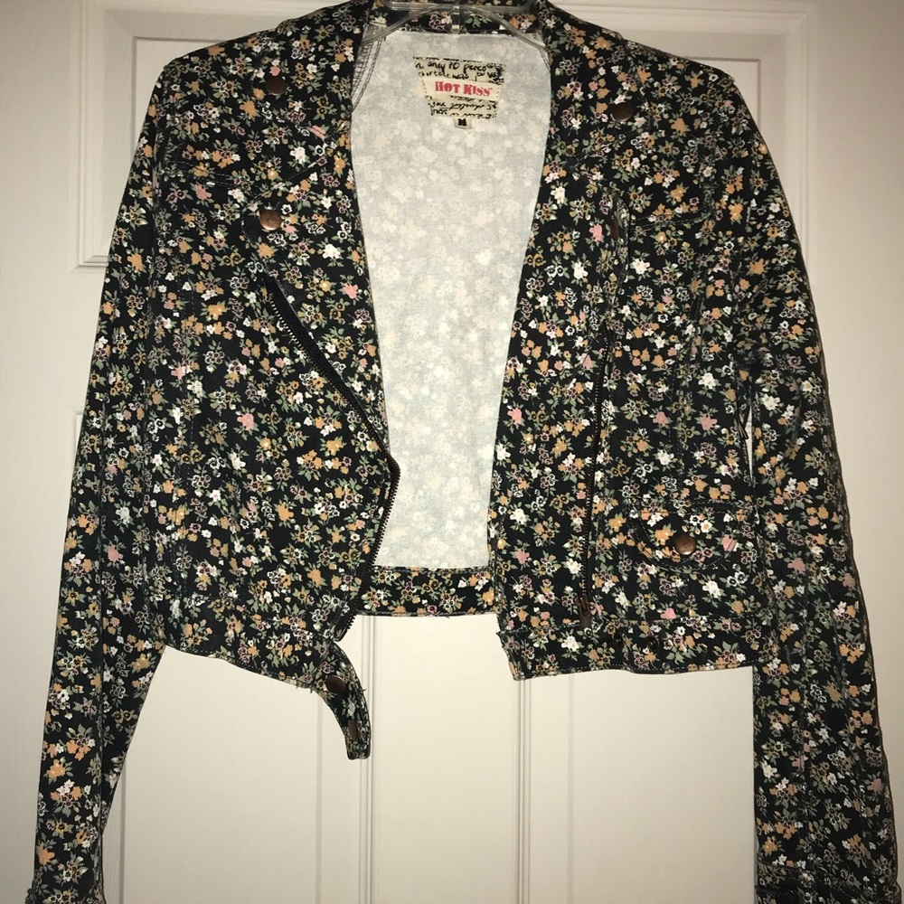 Hot Kiss cropped jacket